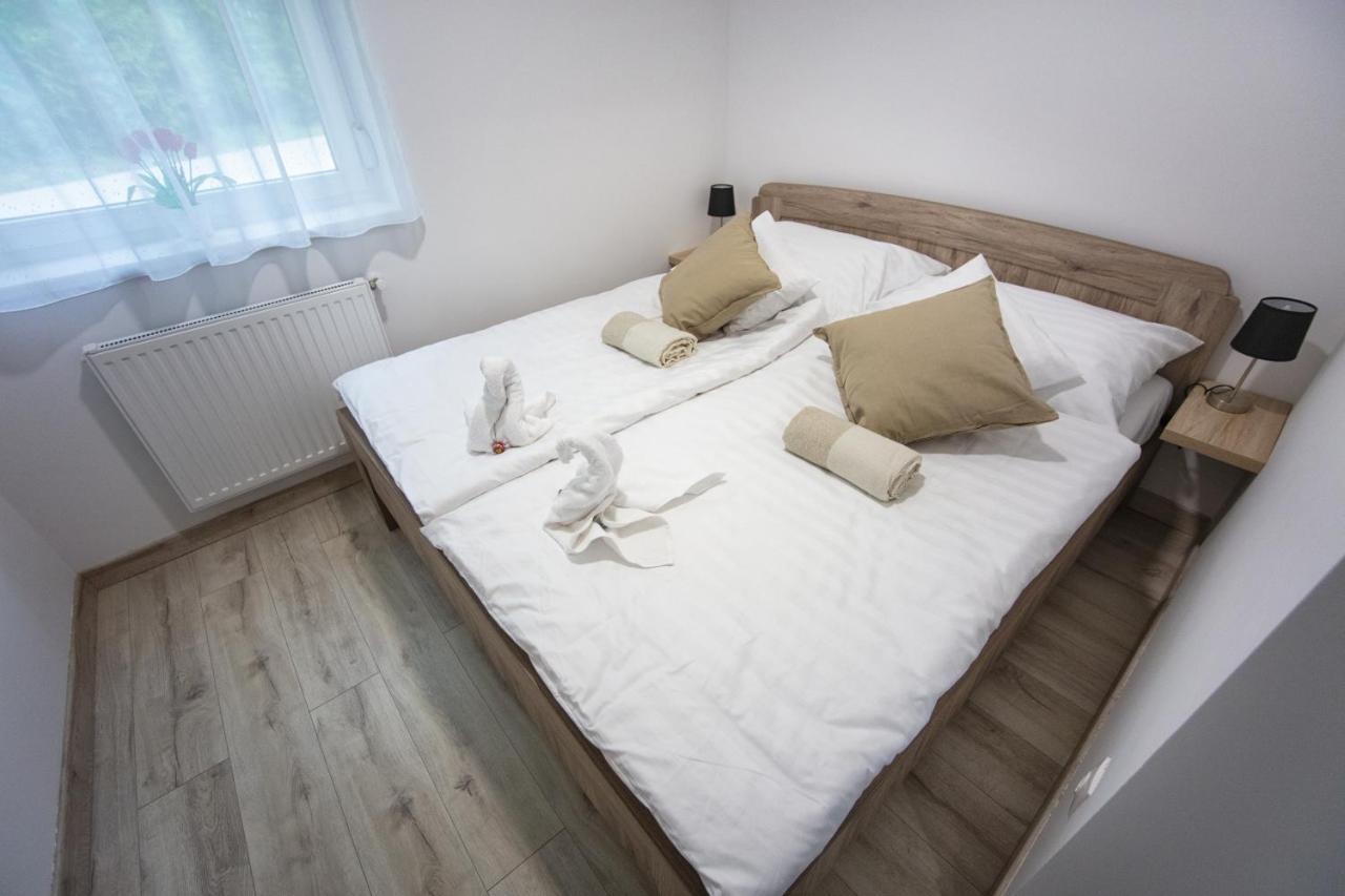Forest Luxory Ii. Apartman Sarvar Exterior foto